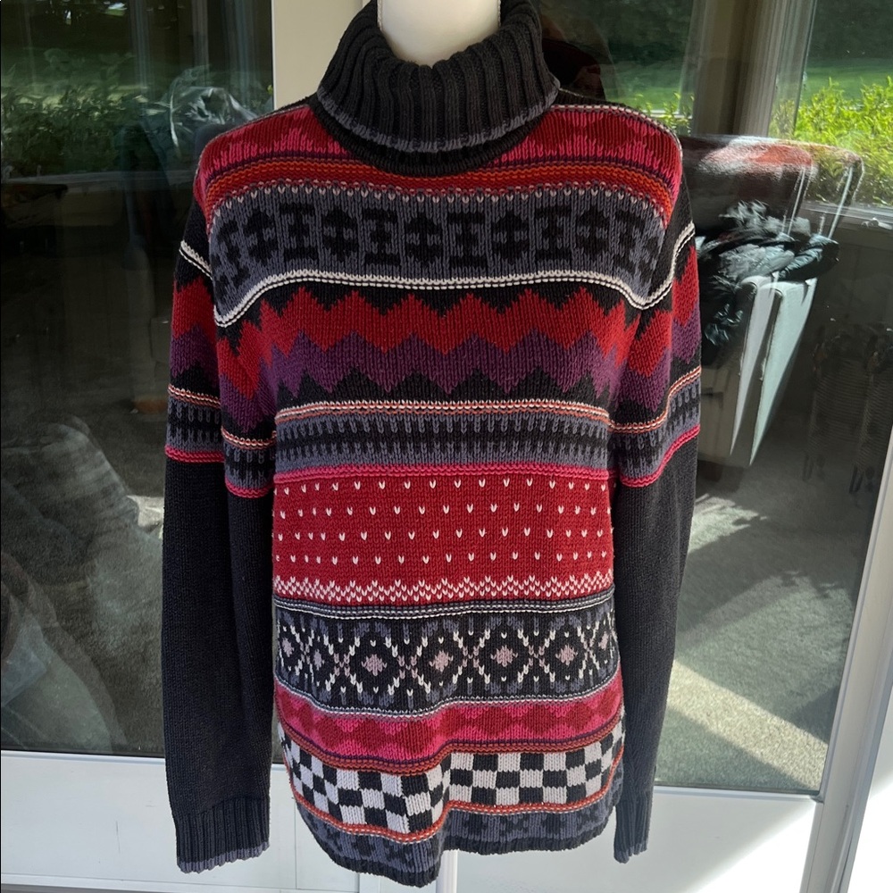 Womens Black and Red Patterned Sweater